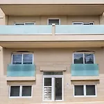 Apartment Fl5 Thelodge Amazing Views W Terrace By Homely